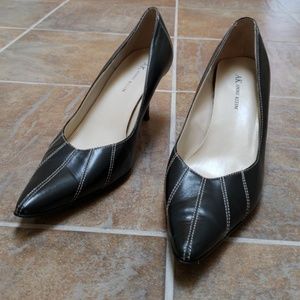 Ann Klein black heels with white stich stripes